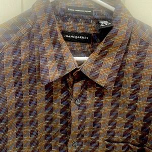 Gorgeous men’s button down in great shape with multi colored design.